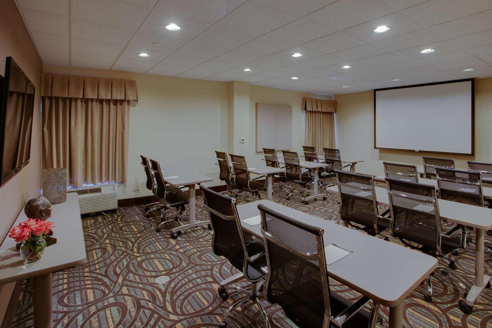 Hampton Inn Richmond-West Innsbrook Broad Meadows Exterior photo
